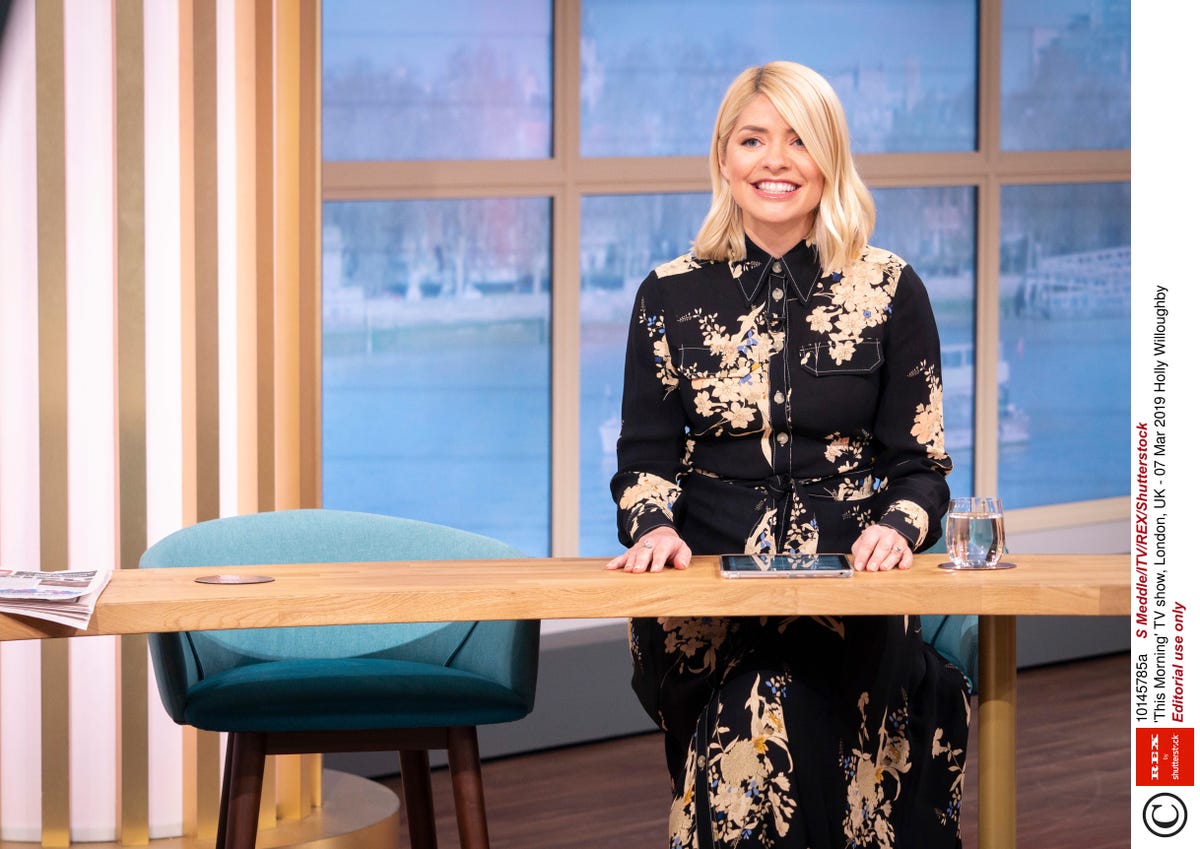 Holly Willoughby shares rare photo of all three children ...