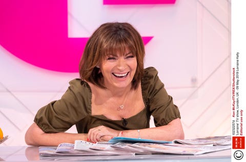 Fans are loving Lorraine Kelly's super chic River Island utility-style ...