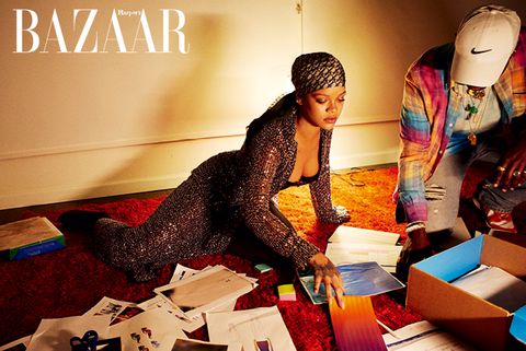 【封面人物】最成功的「協槓」巨星！一探蕾哈娜從音樂轉戰時尚、美妝產業的致勝關鍵