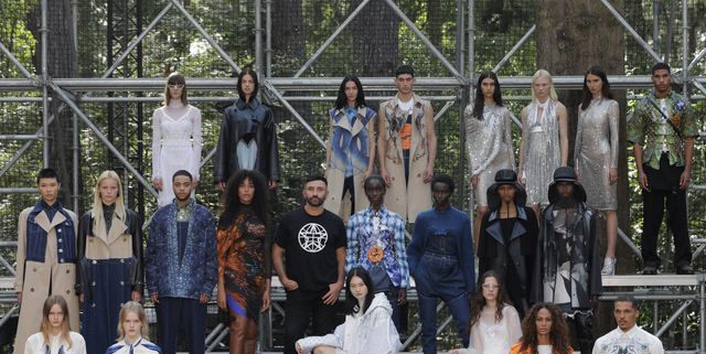 Hr nødvendighed Learner Fashion and Art Collide at Burberry's Spring 2021 Show