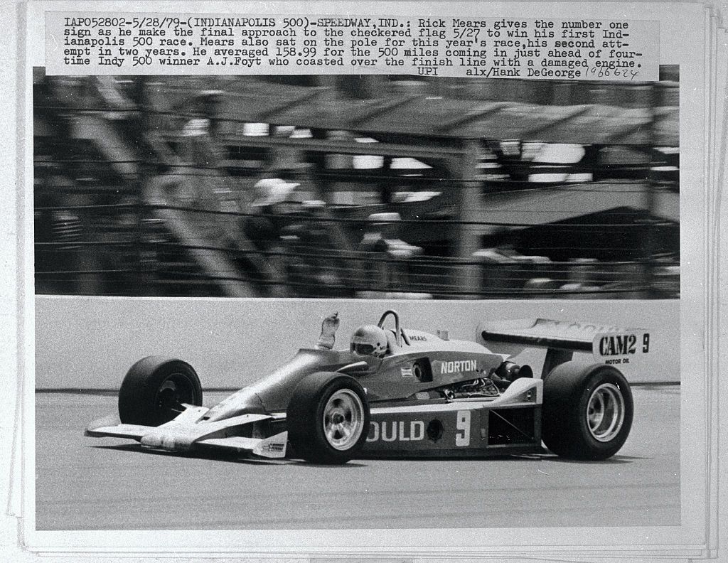 JOHNNY RUTHERFORD MARIO ANDRETTI BOBBY UNSER 1980 INDY 500 8 X 10 PHOTO 