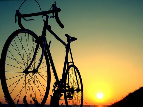 Los seis consejos para montar en bicicleta durante el verano