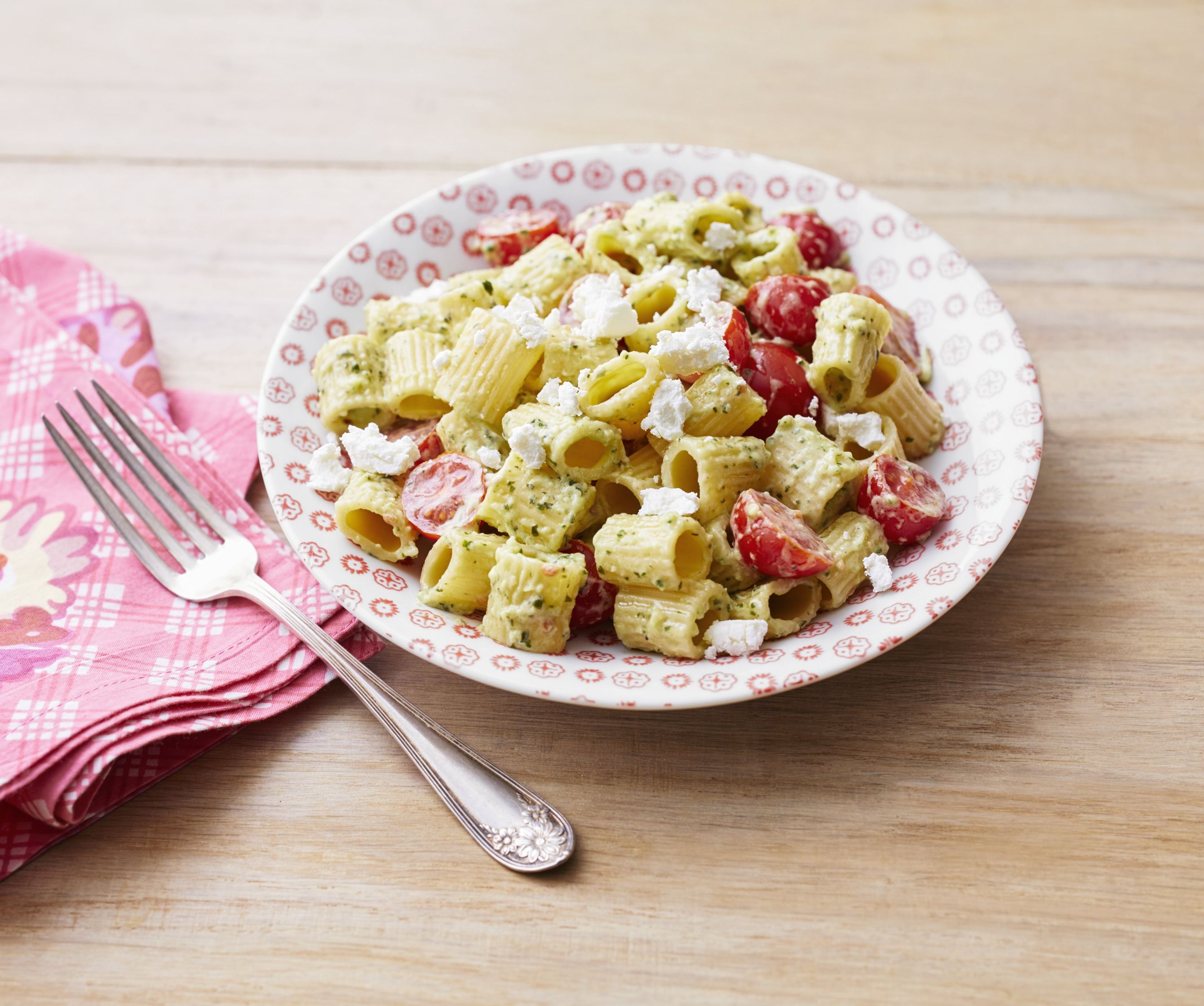 Rigatoni with Pesto Cream Sauce image