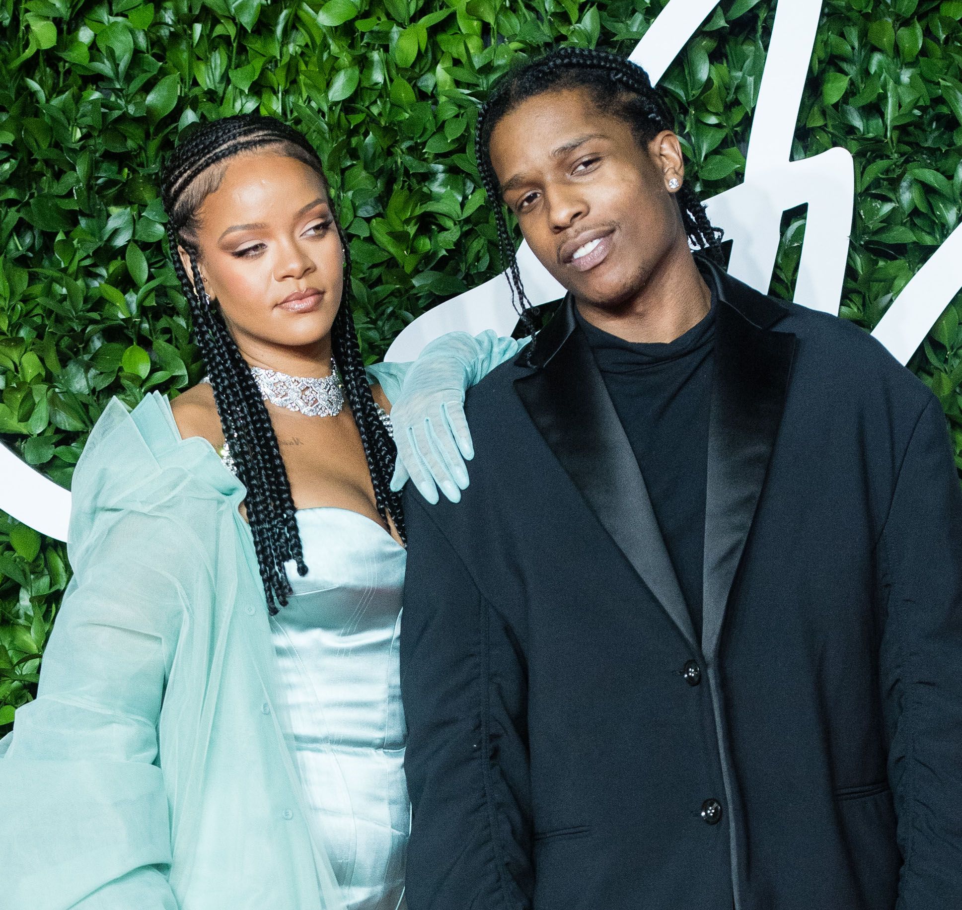Rapperul ASAP Rocky confirmă că are o relaţie cu Rihanna. „E iubirea vieții mele”