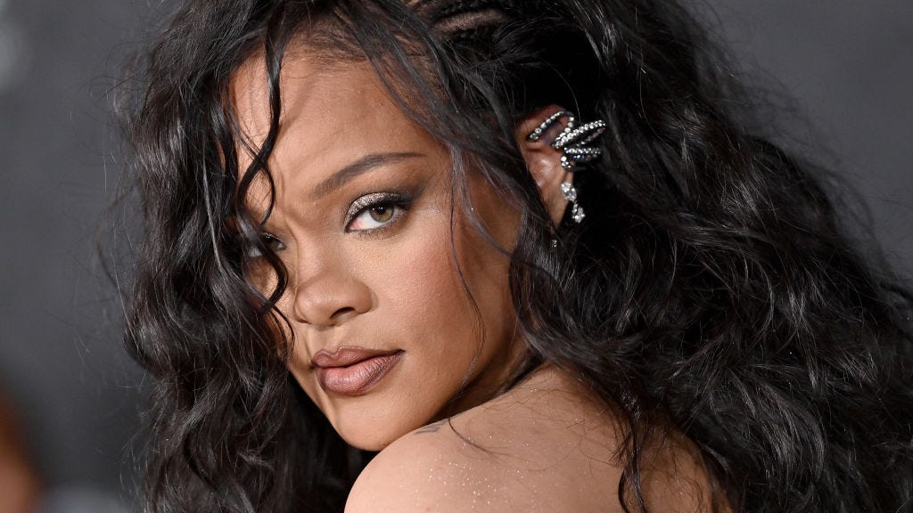 Por qué Rihanna decidió mostrar la cara de su hijo públicamente Por qué Rihanna decidió mostrar la cara de su hijo públicamente