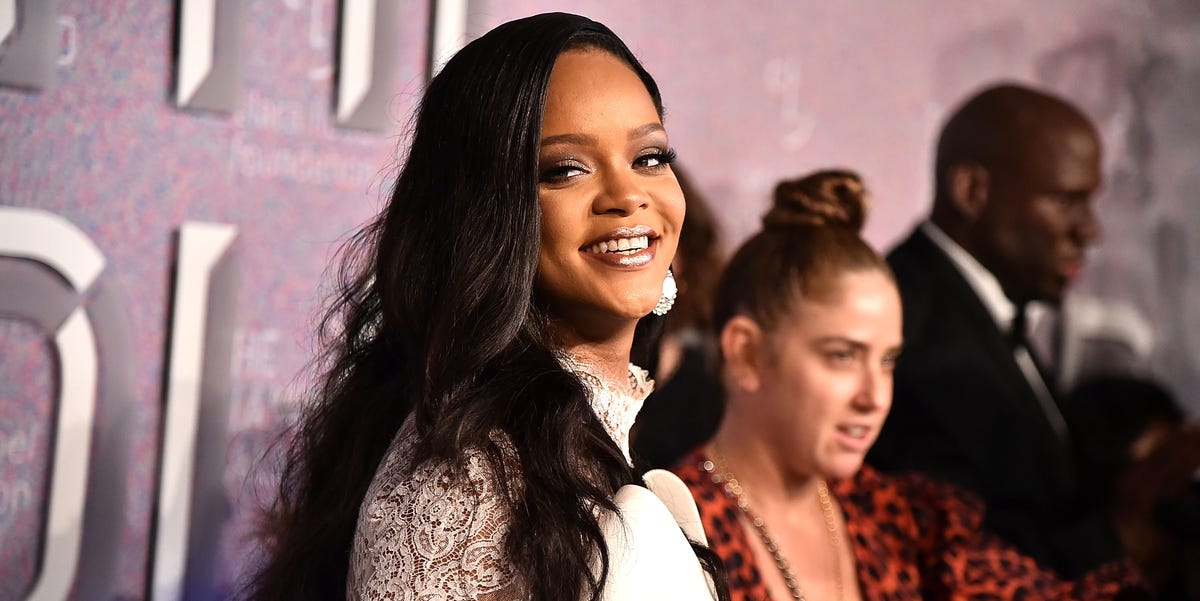 Rihanna Knows Her Presence Is the Present With Her Giant Bow Alexis Mabille Diamond Ball Gown
