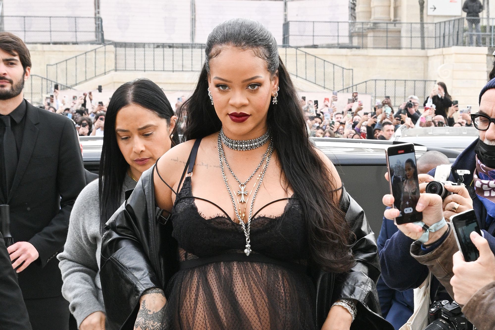 Rihanna: Embarazada en con y transparencias
