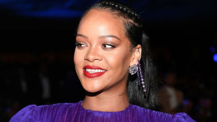 Rihanna luidt in met prachtige lentelook