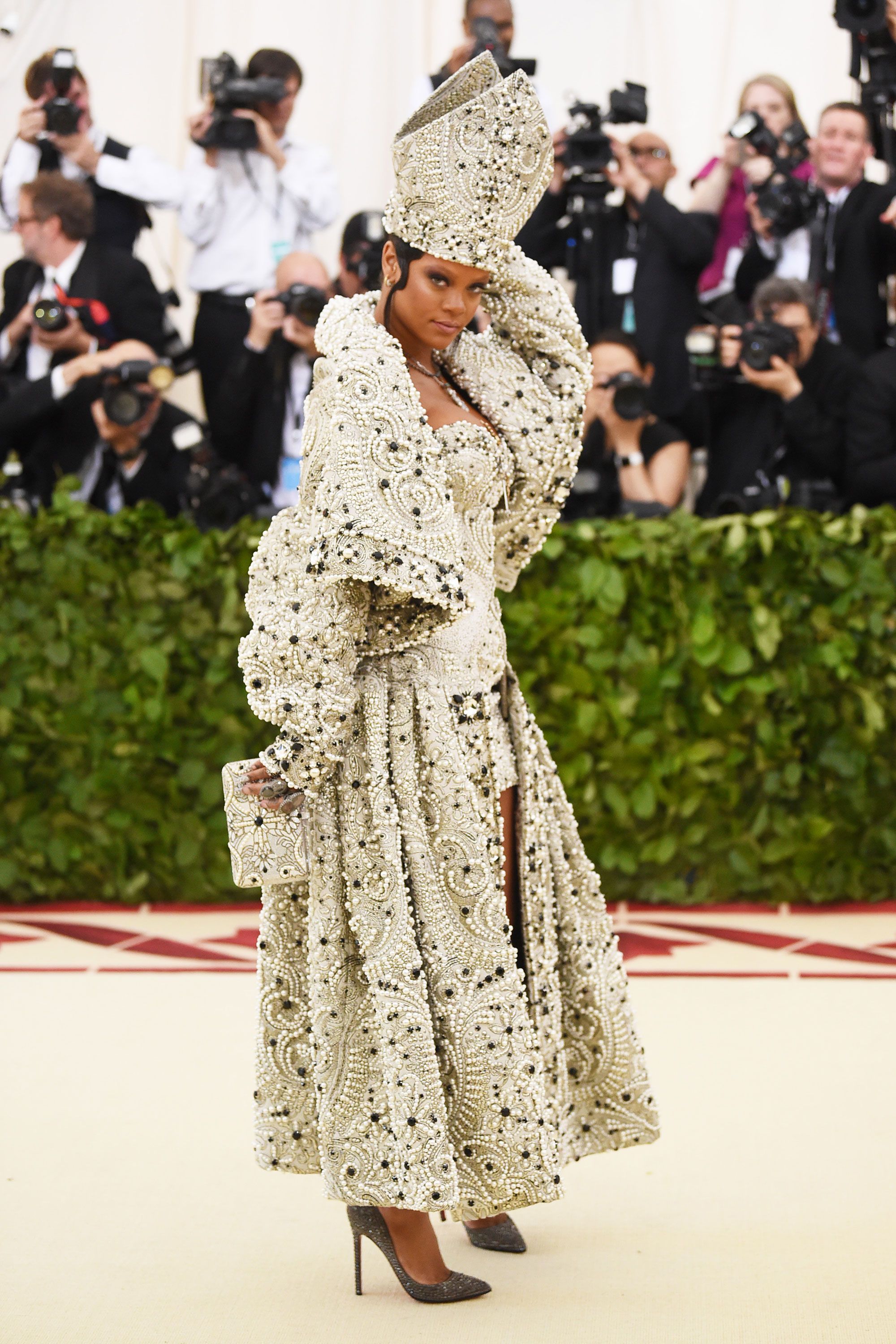 rihanna met gala red dress