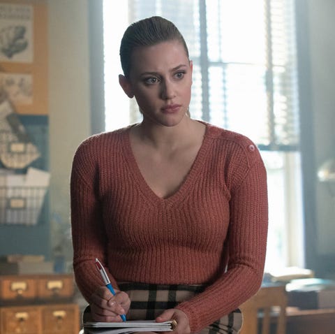 Lili Reinhart playing 16 in "Riverdale"