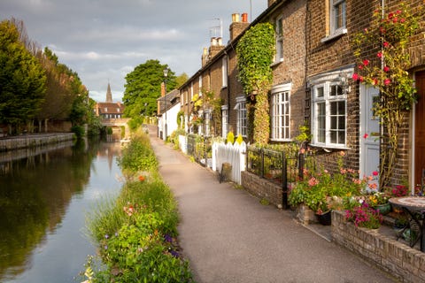 Riverside Walk