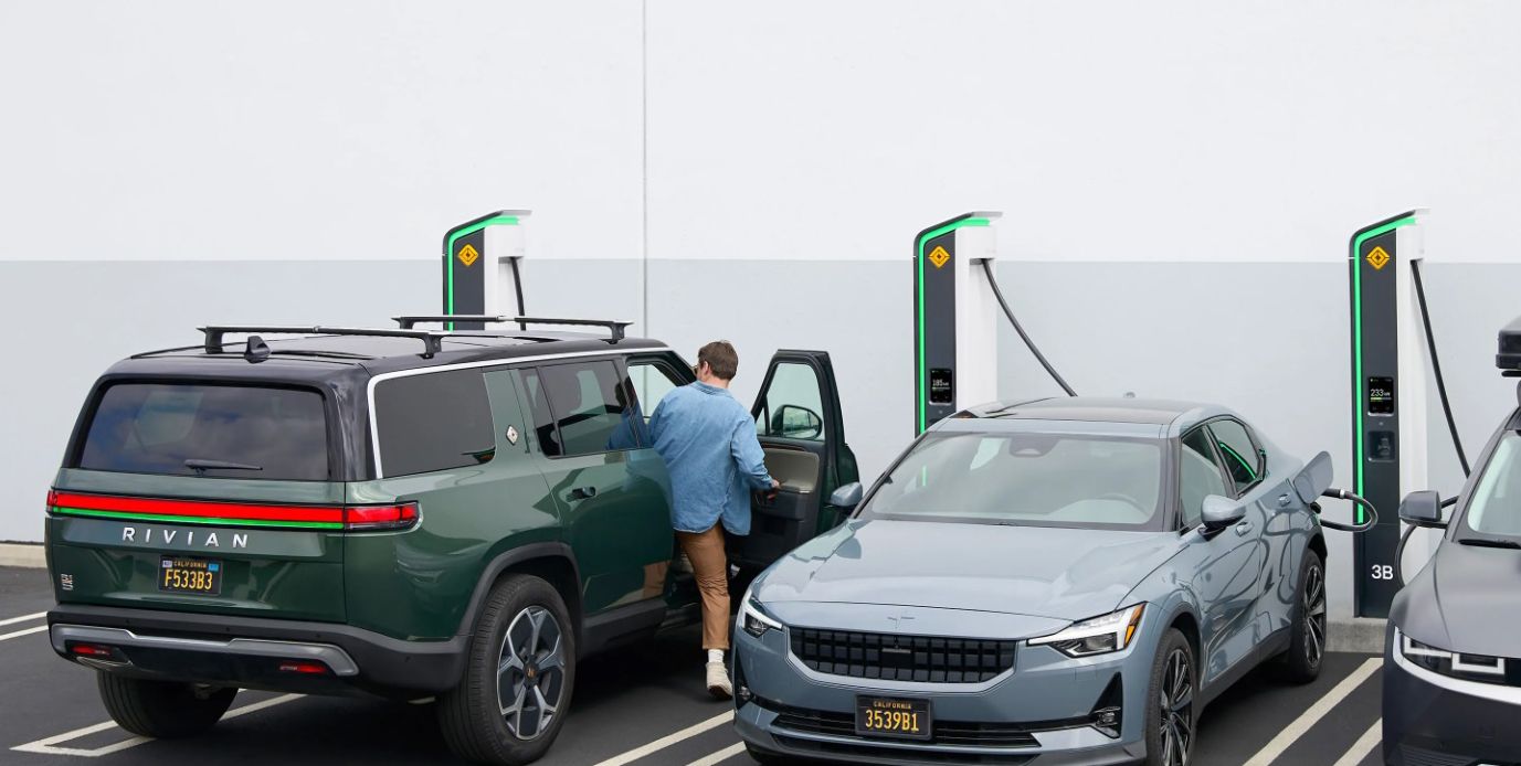 Rivian Will Open Its Charging Network to Other EVs—and Will Offer 800V Capability