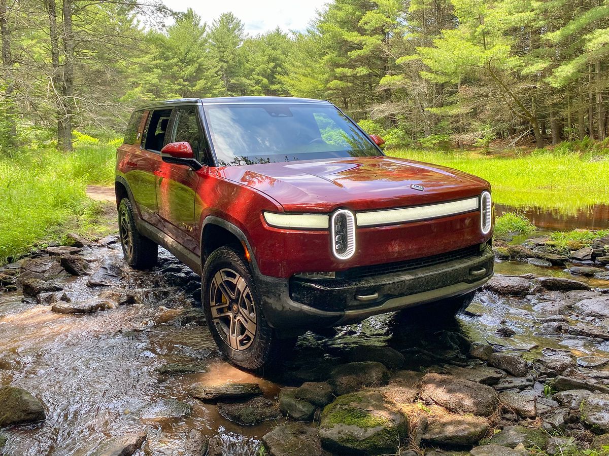 Get an Up-Close Look at the R1S with Rivian's First Mile Drive Program - Tests Revealed Good Looks and Versatility