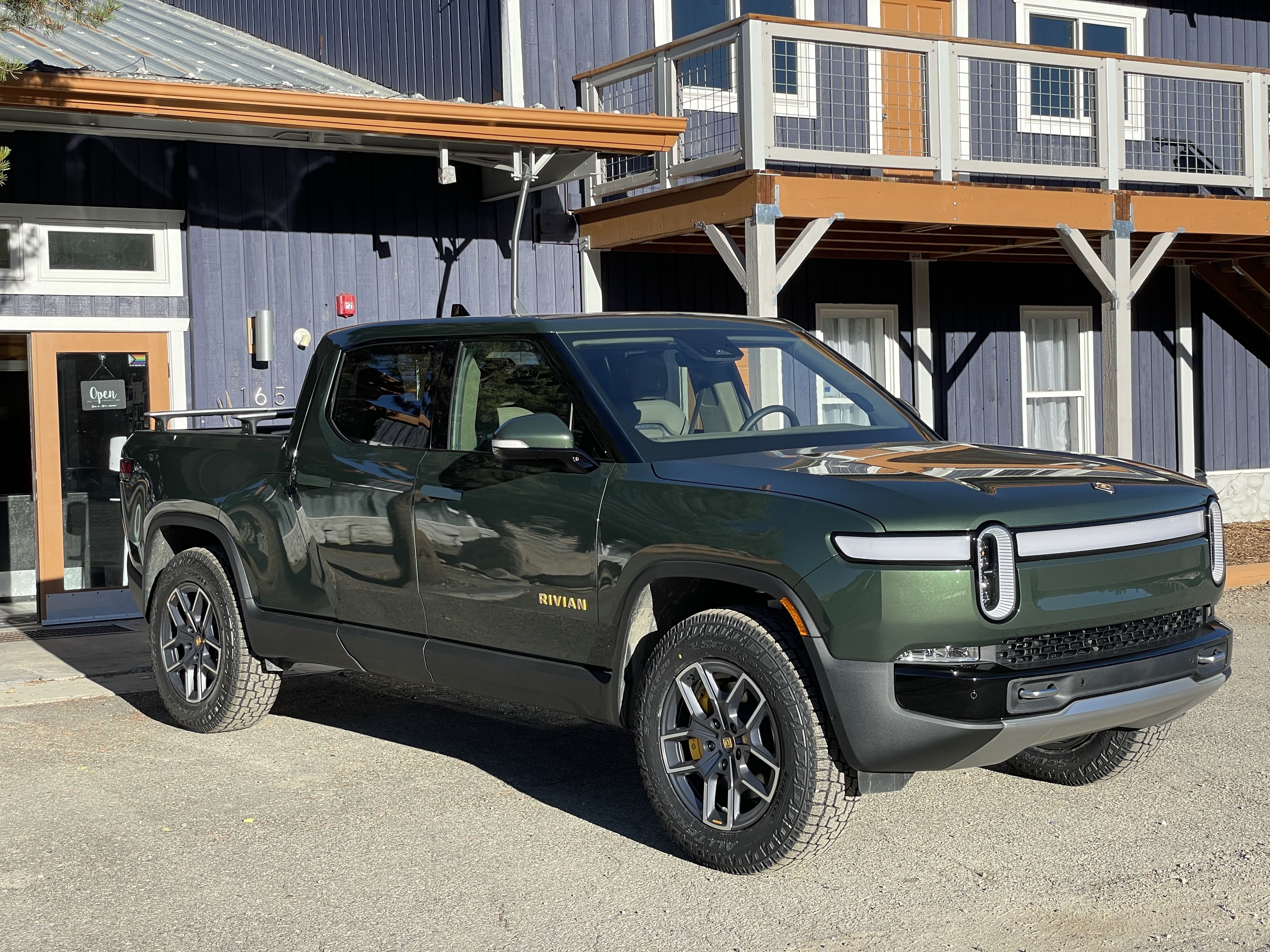 Rivian Showcases Exceptional Customer Service - Take Advantage of Preorder Benefits Now!