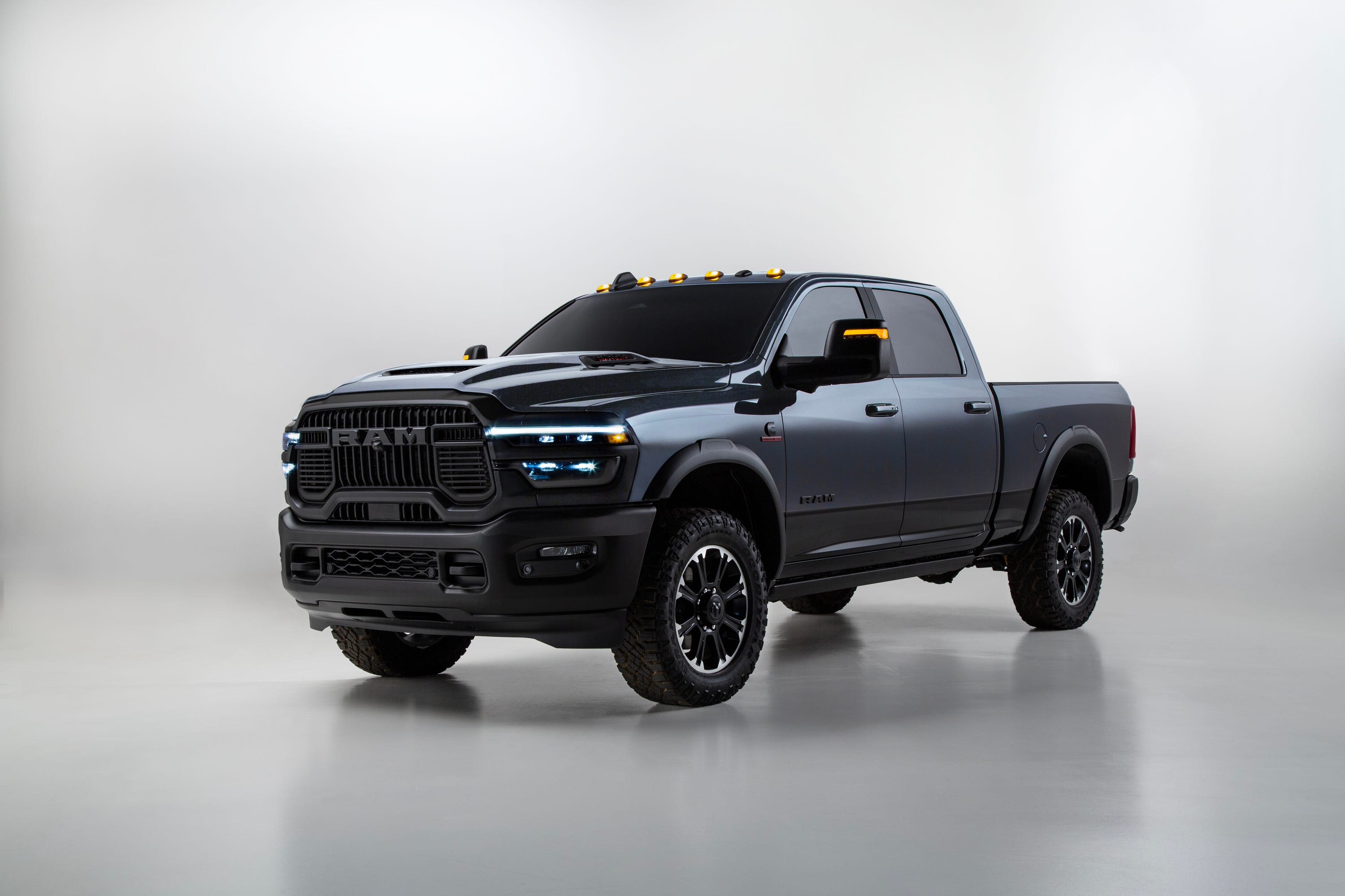 2025 Ram Heavy Duty Goes Heavy on the Grille, Diesel Packs 1075 LB-FT