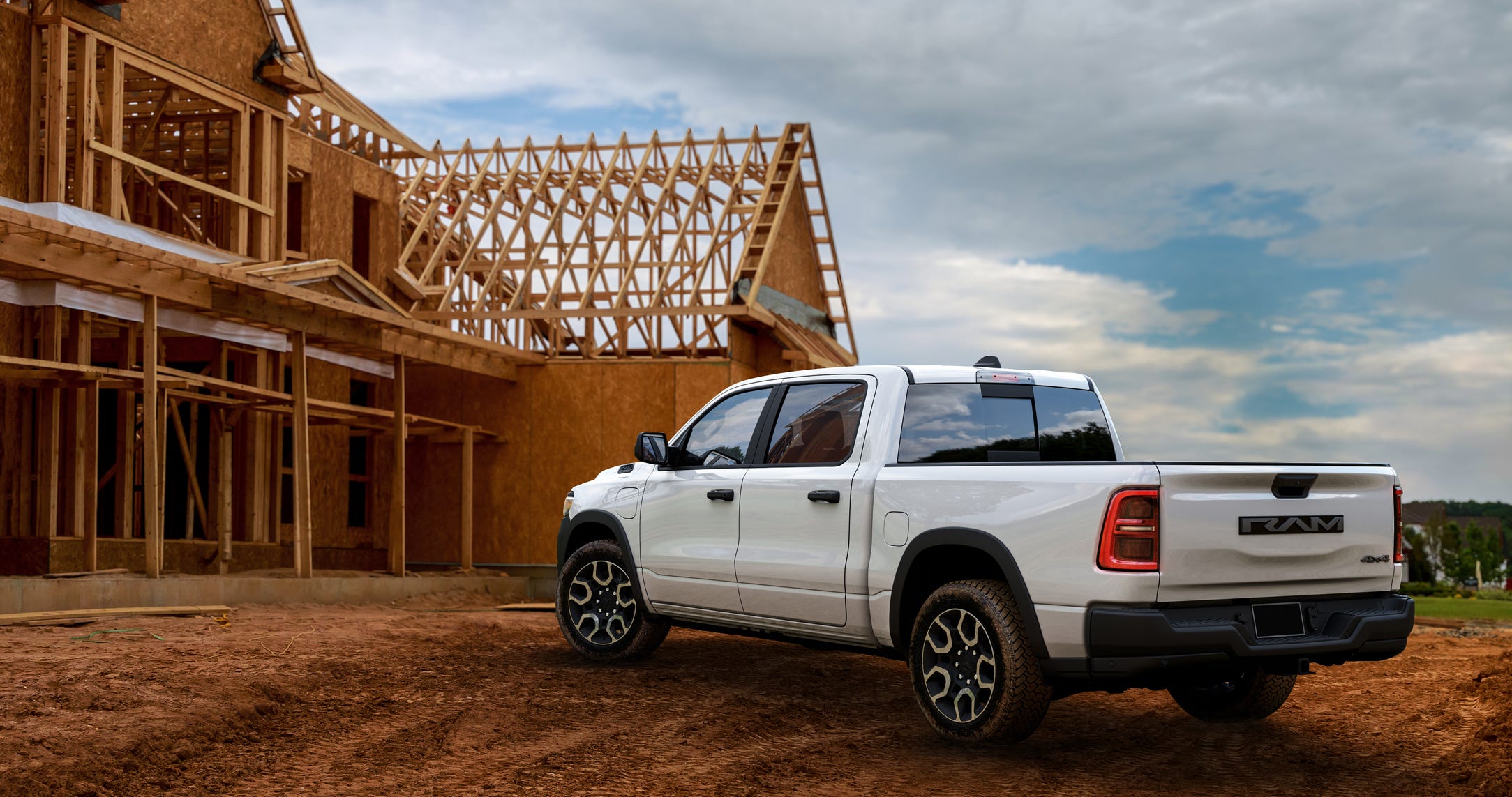 The Ram 1500 Ramcharger Is a Different Type of EV