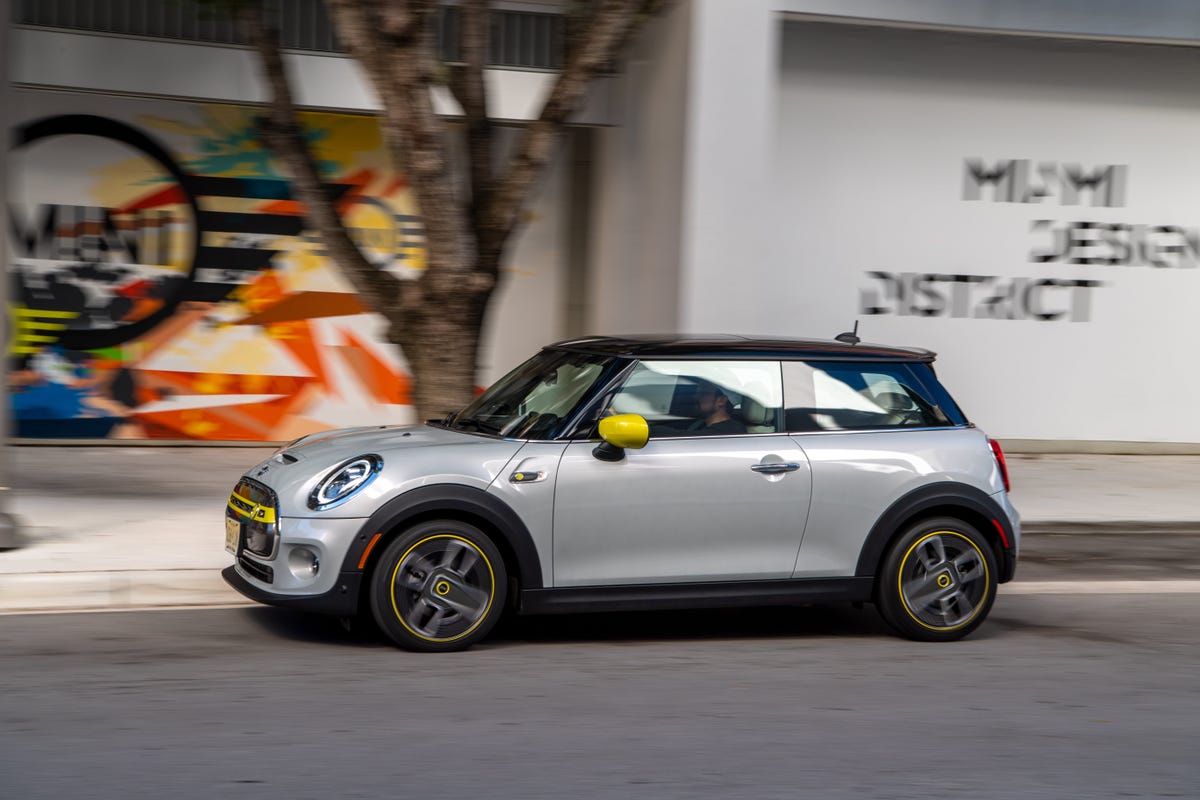 First Drive: Mini SE Electric Car Fun For 110 Miles