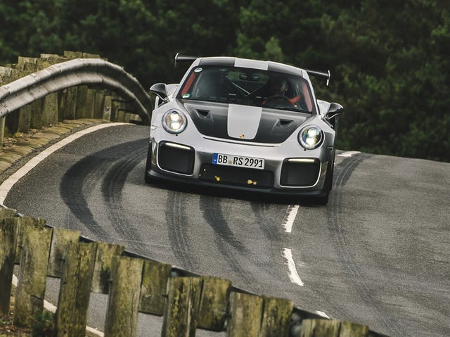 First Drive: 2018 Porsche 911 GT2 RS