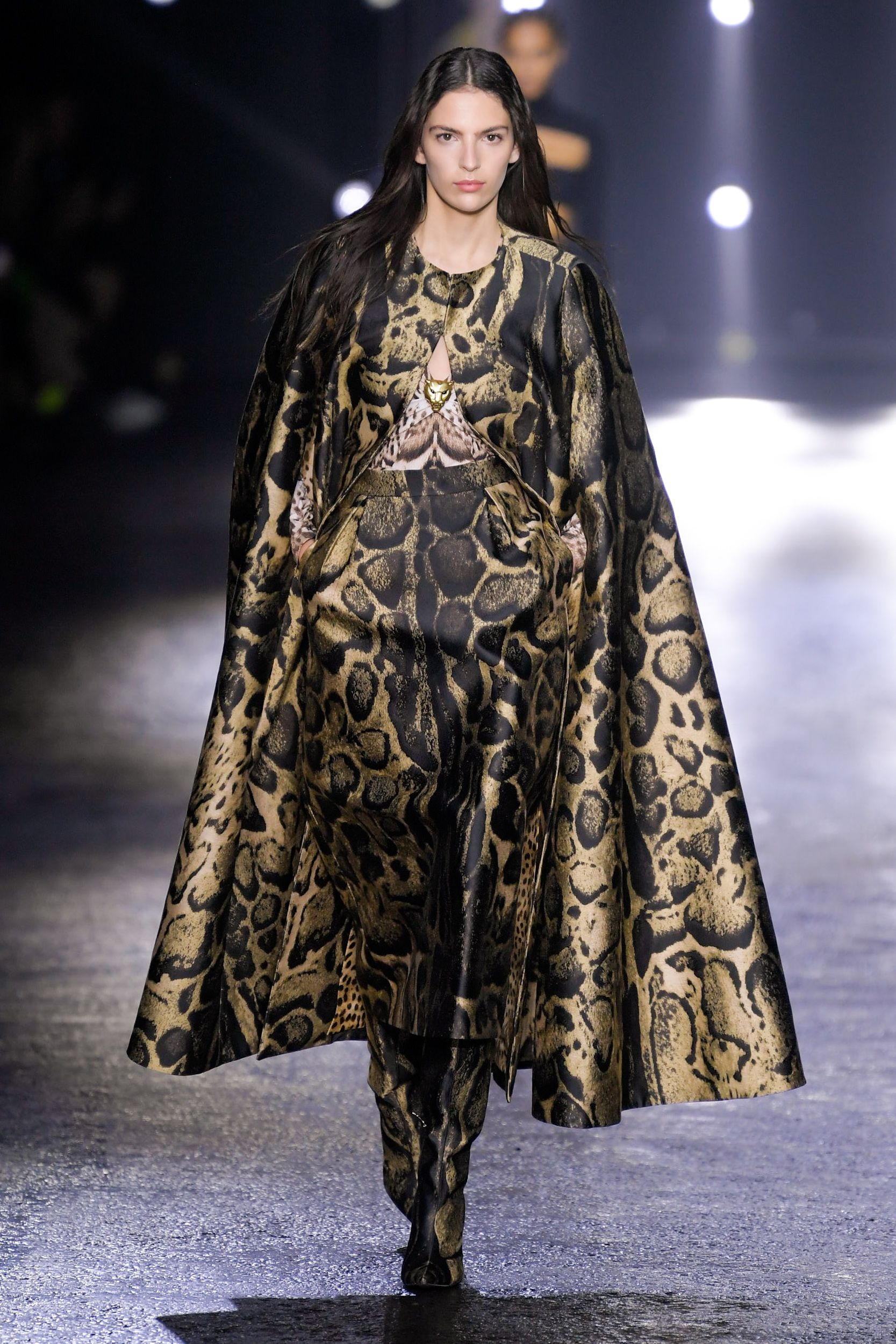 日本製 2022年購入 稼働品 箱付き ロベルトカヴァリ roberto cavalli