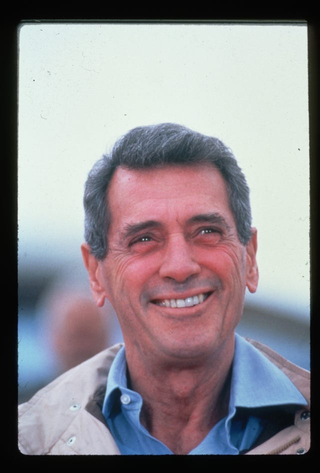 Rock Hudson lächelnd