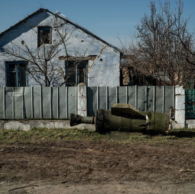 Why Disarming Unexploded Bombs in Ukraine Is Nothing Like 'The Hurt Locker'