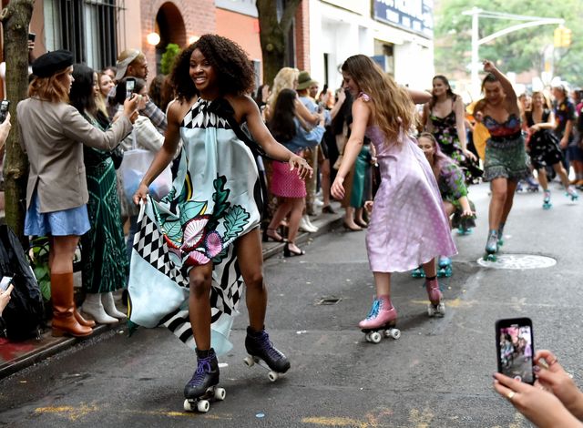 Roller Skating Revival But Wver You Do Don T Call It A Trend - Diy Roller Disco Costume Ideas