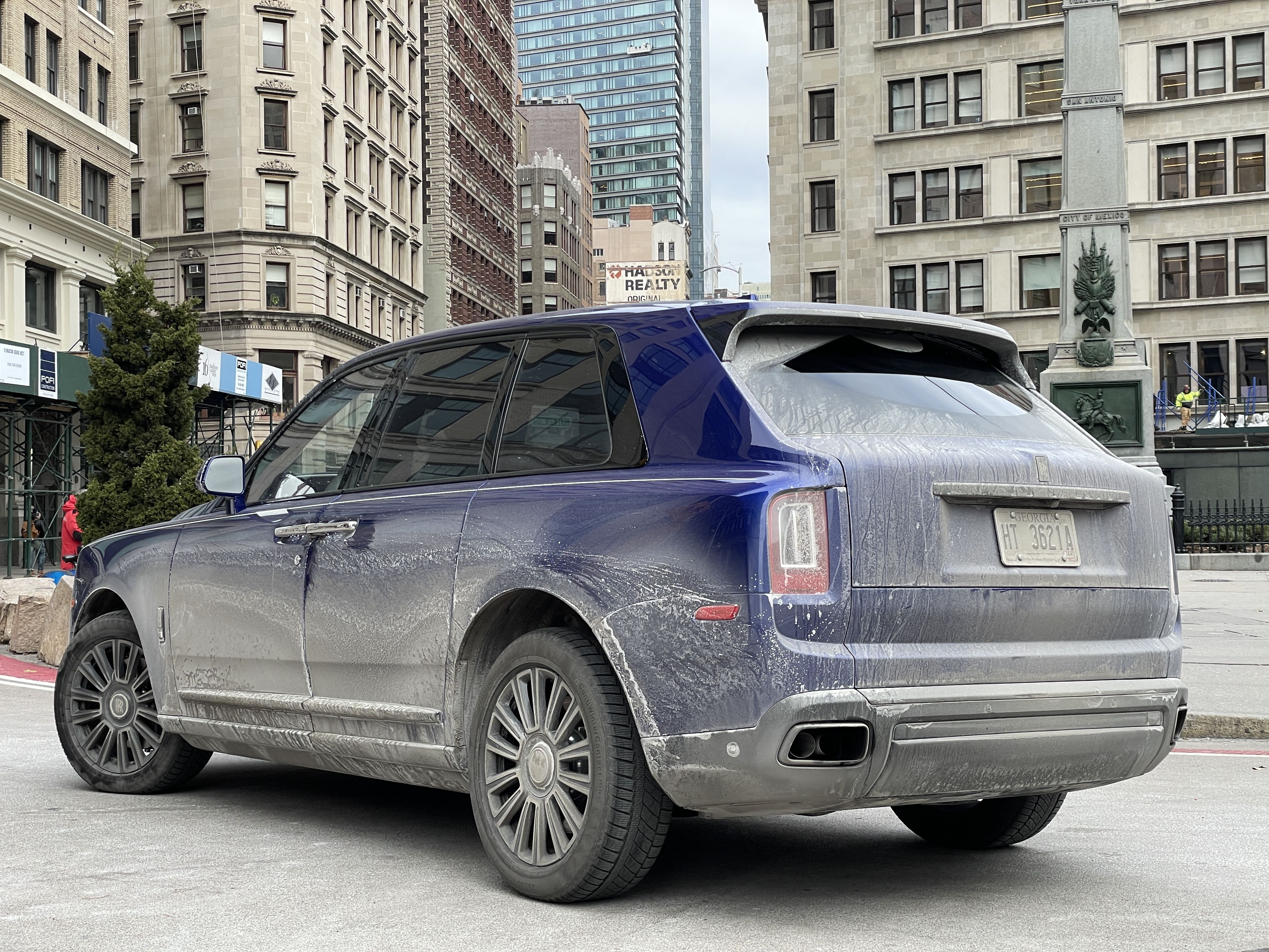 Rolls-Royce Cullinan Review 2023