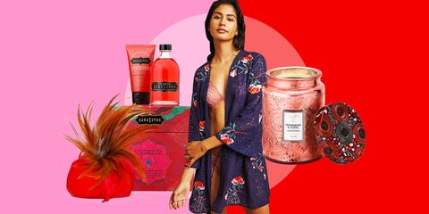 16 romantic gifts for her most romantic gifts for your girlfriend