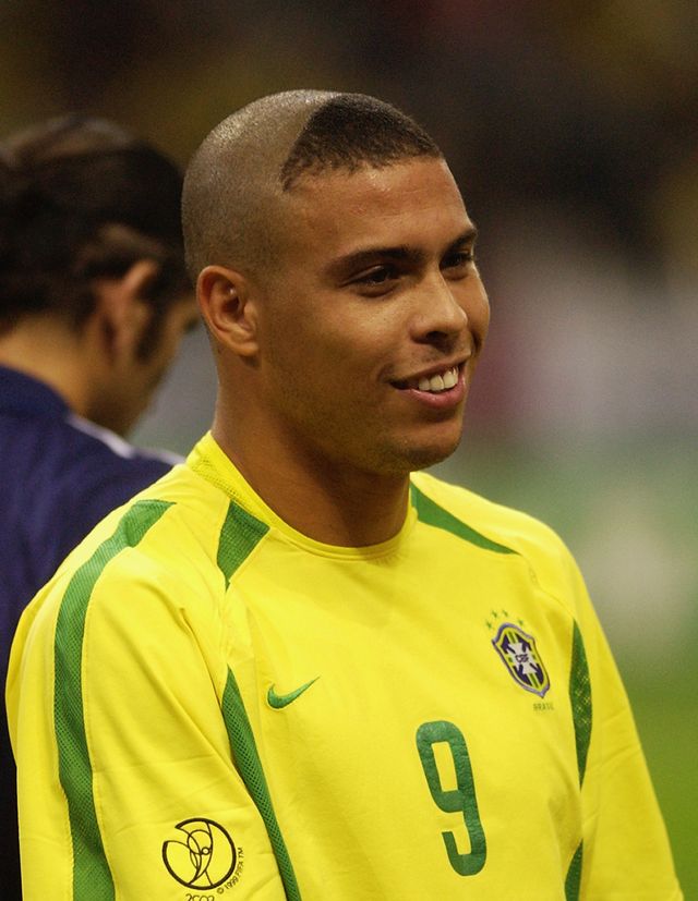 ronaldo 2002 haircut