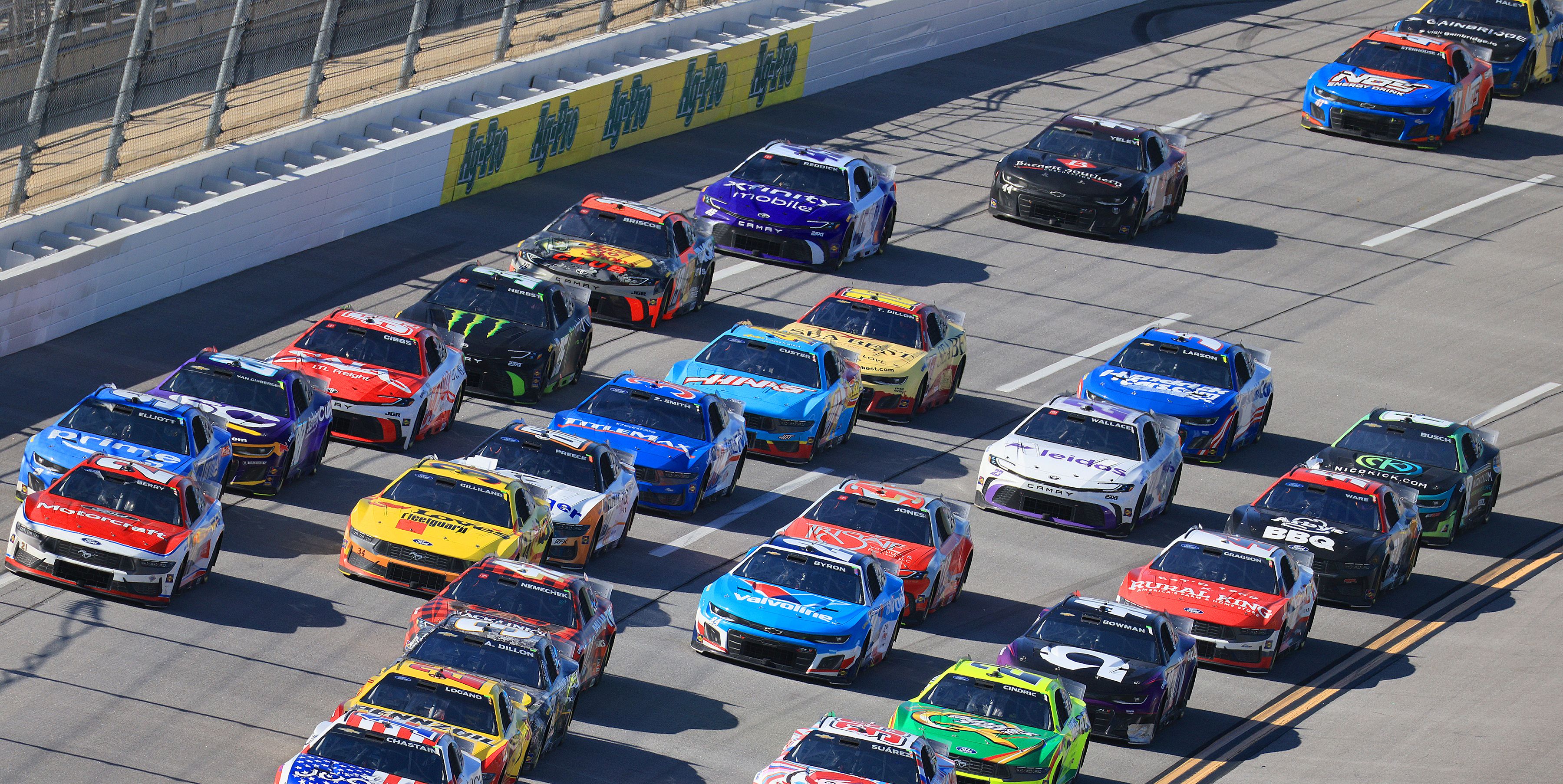 This Brilliant NASCAR Move Should Probably Be Illegal