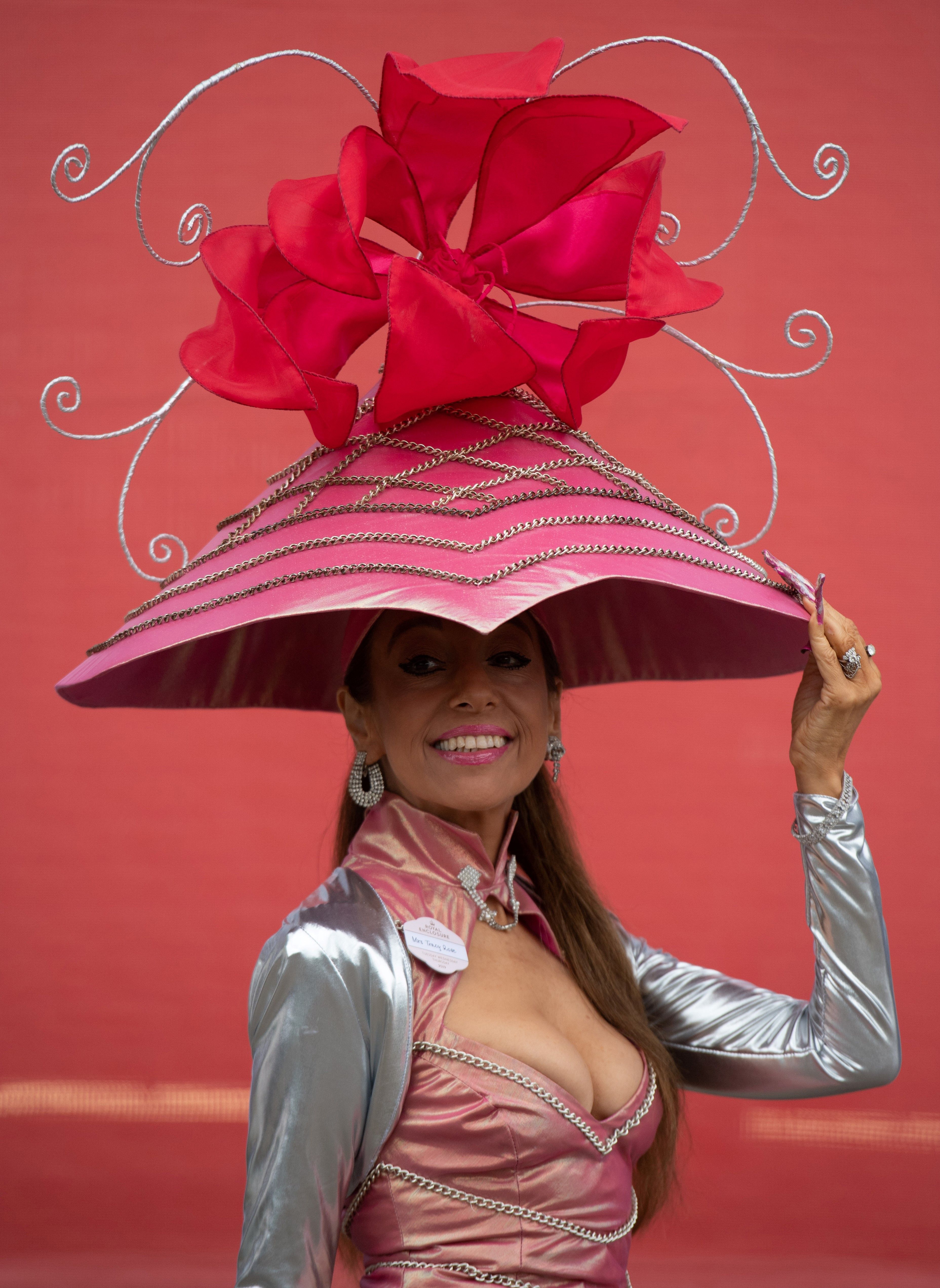 Конкурс шляпа мужчины. Royal Ascot hats. Женщина в шляпе. Конкурс шляп. Весенняя шляпка.