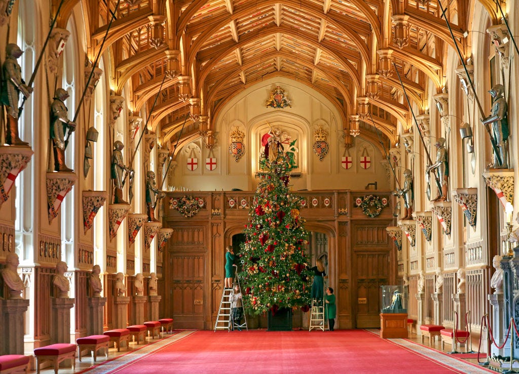 See the Royal Family's Christmas Decorations at Windsor Castle in ...