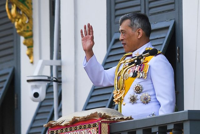 royal family news il re di thailandia ha riammesso a corte la sua concubina