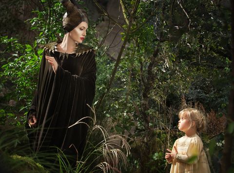 angelina jolie en haar dochter vivienne jolie pitt in walt disney film maleficent of nederlandse malefide