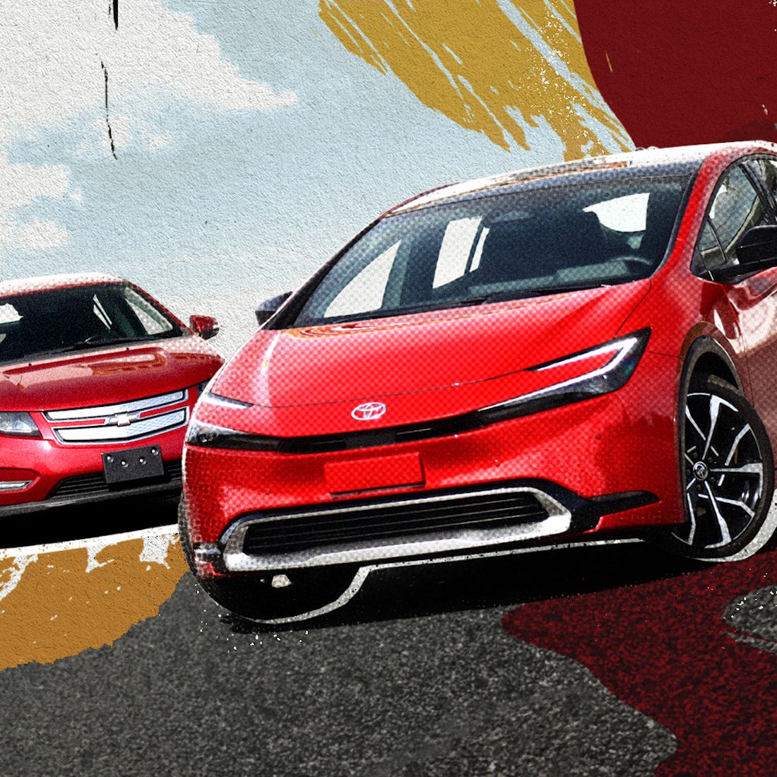 How Does the Original Chevy Volt Hold Up Against the New Toyota Prius?