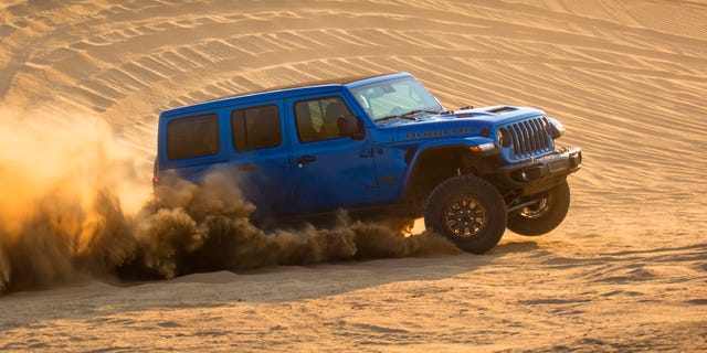 Jeep Wrangler Rubicon 392 Is Here With A 470 Hp V 8