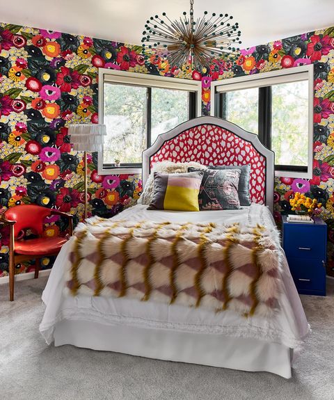 floral bedroom