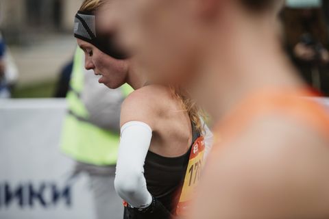 vrouw-hardloopster-hardloopwedstrijd