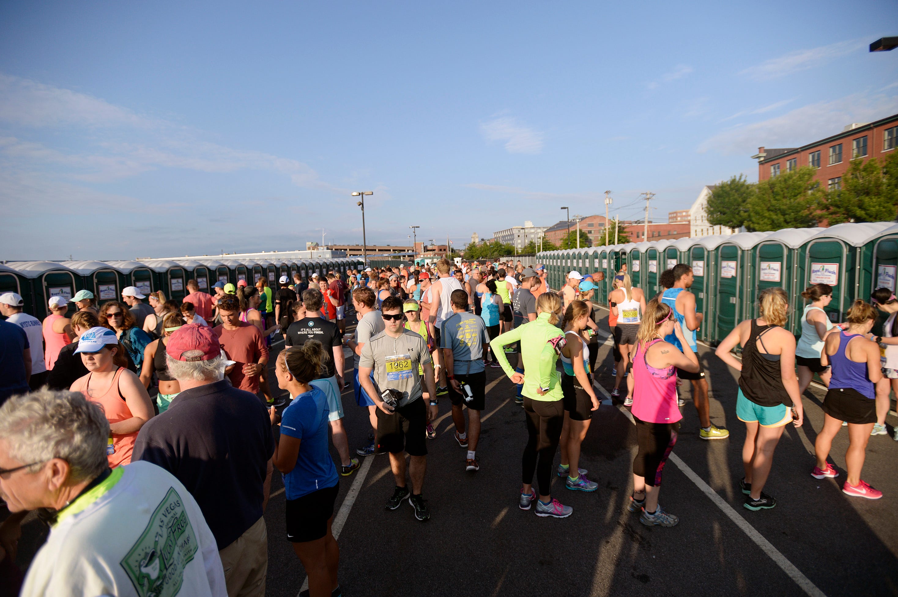9 Tips for Avoiding Awful Stomach Issues When Traveling for a Race