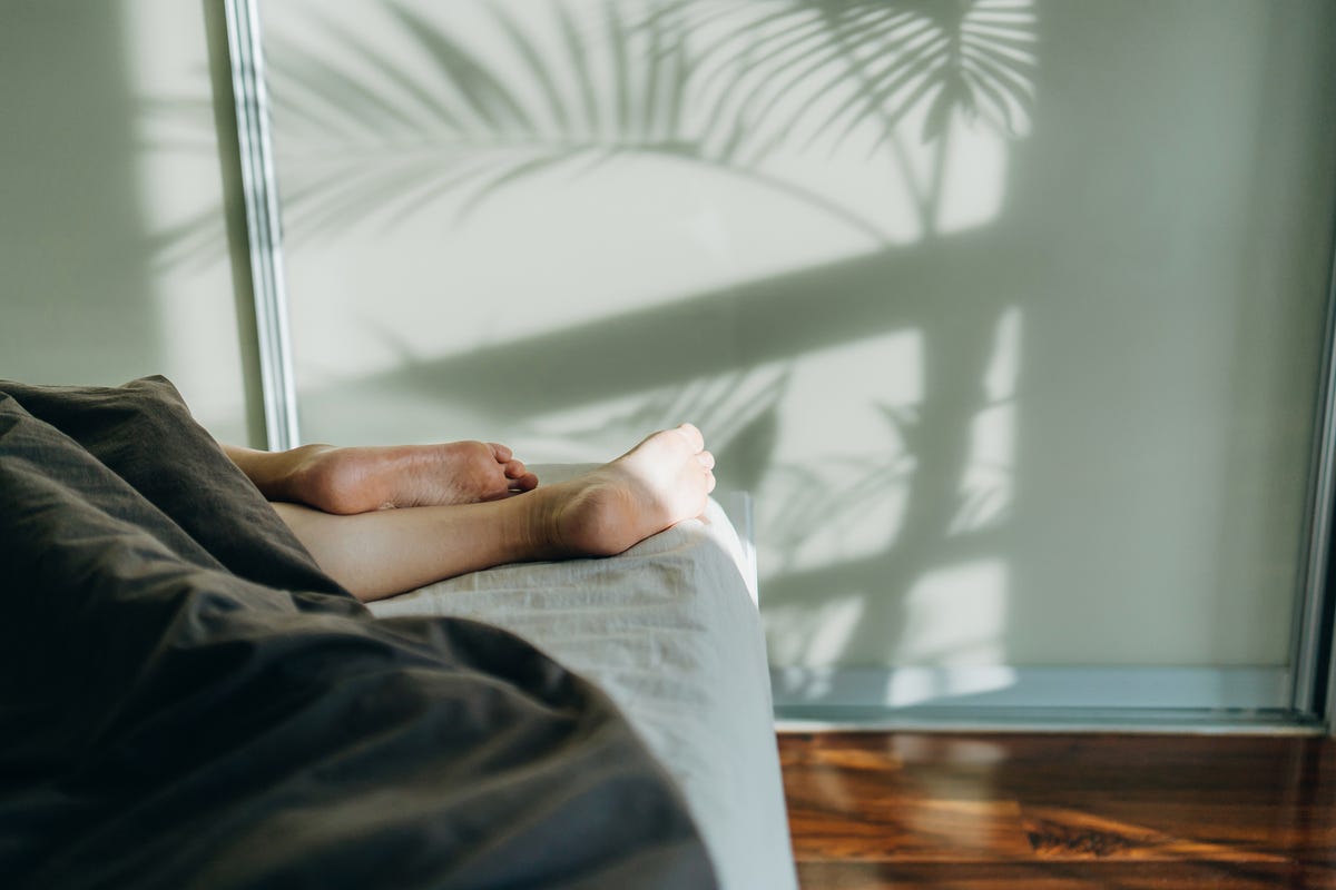 “Restless Legs Syndrome: Symptoms, Causes, and Treatments”