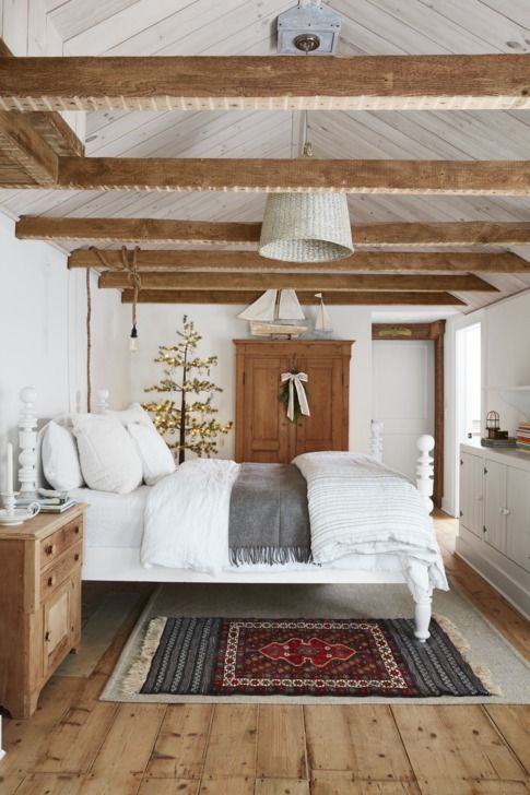 rustic cottage bedroom decor