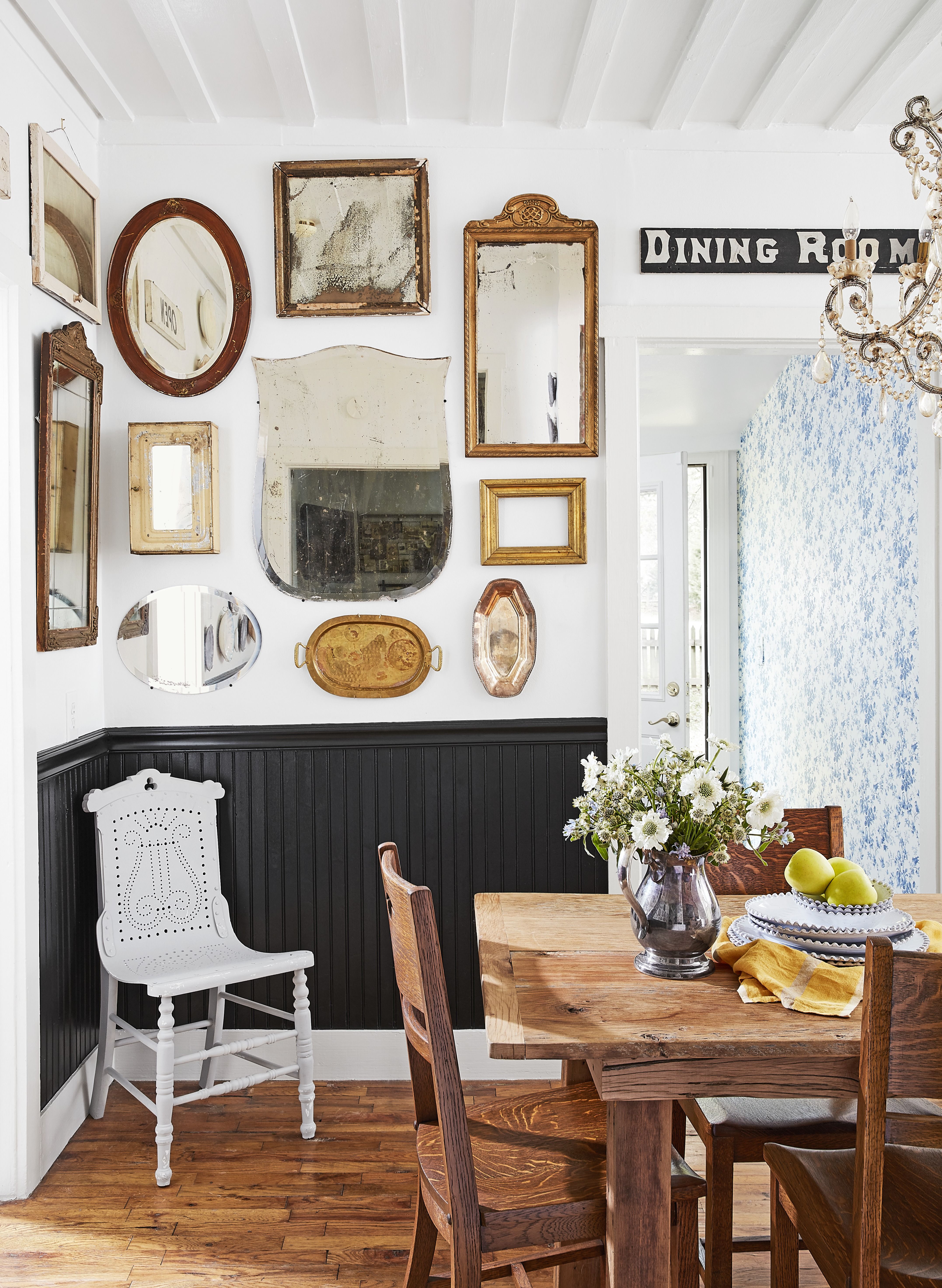 40 Best Dining Room Decorating Ideas, Unique Dining Room Wall Decor