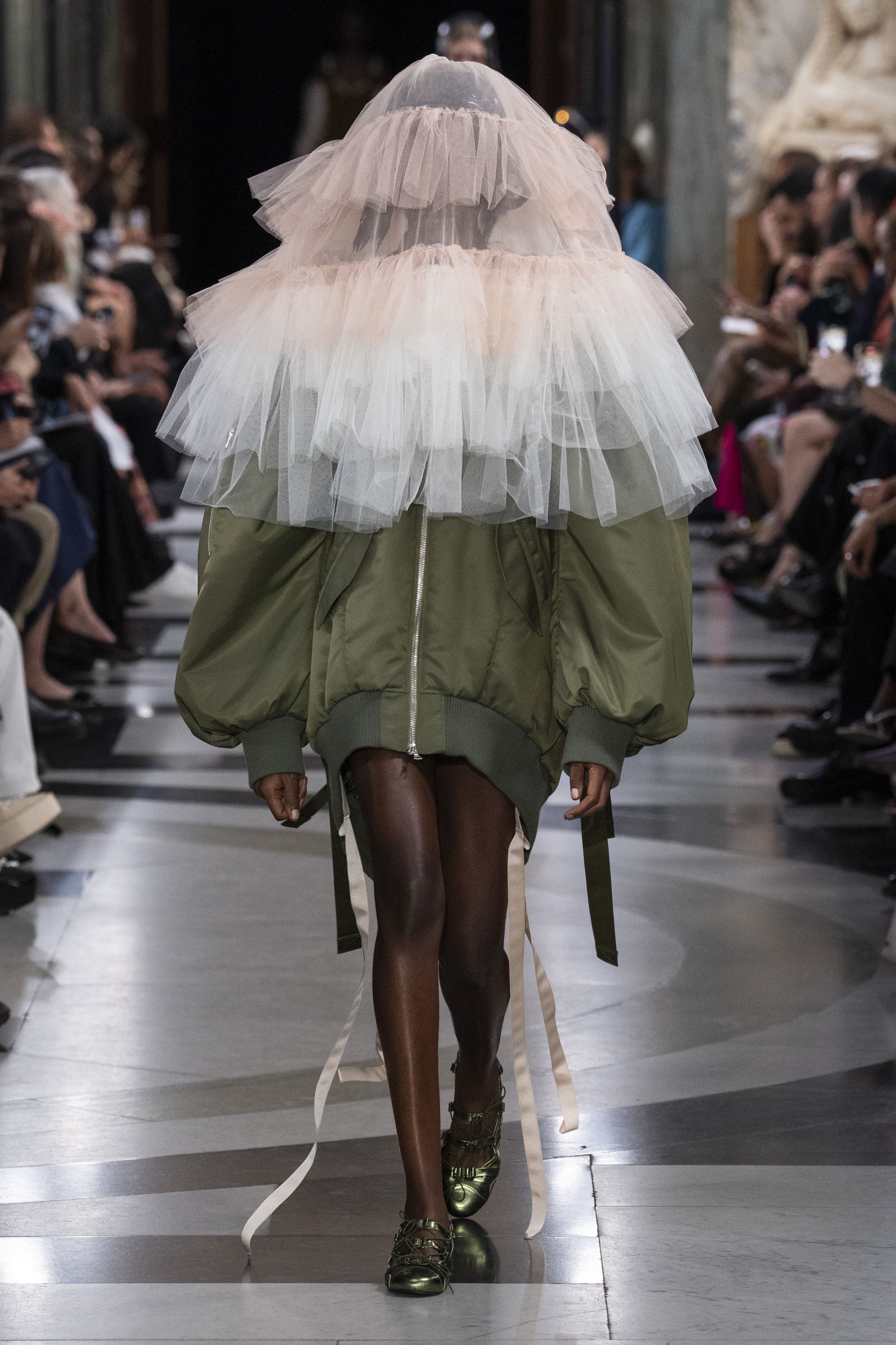 シモーネ ロシャ（SIMONE ROCHA）」2023春夏コレクション 