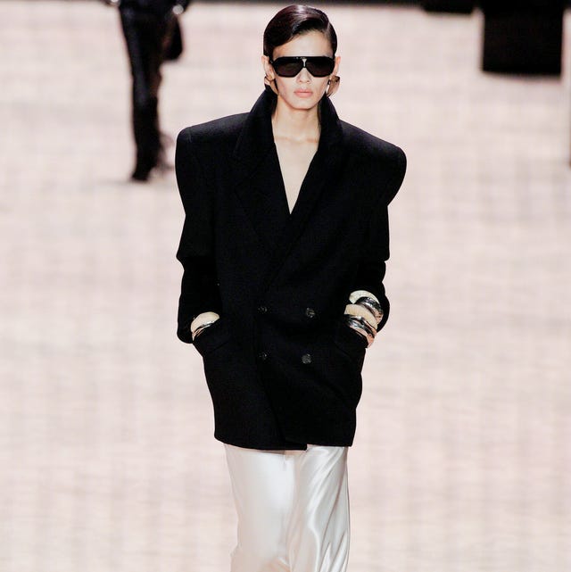 サンローラン Saint Laurent 22秋冬コレクション ファッション Elle エル デジタル サンローラン Saint Laurent 22秋冬コレクション ファッション Elle エル デジタル