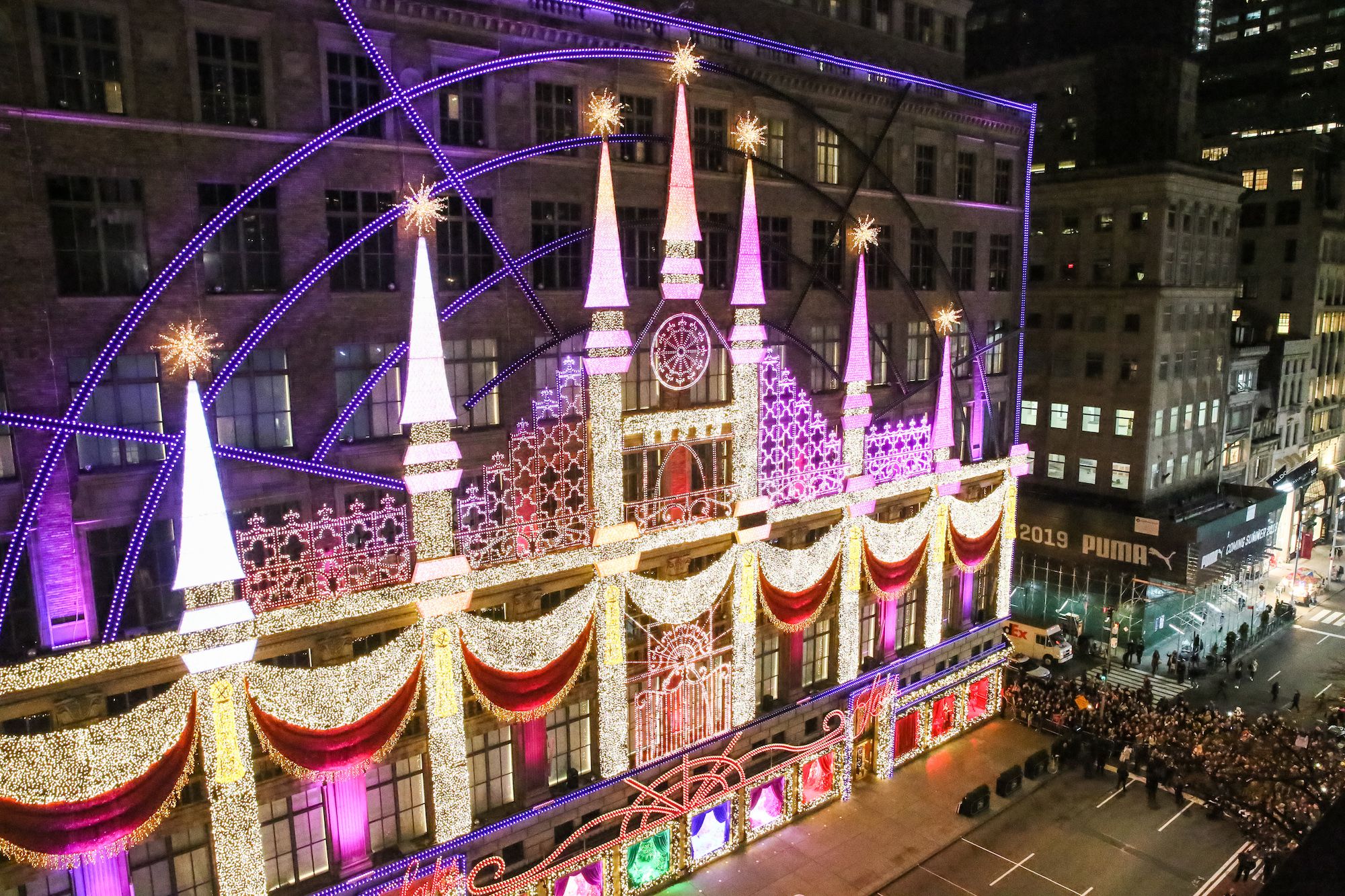 saks fifth avenue christmas light show 2020 Saks Fifth Avenue Serves Up Holiday Window Magic saks fifth avenue christmas light show 2020