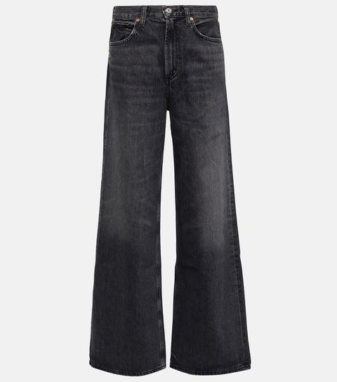 moda inverno 2023 i jeans a gamba larga da comprare ora con i saldi, ecco i pantaloni in denim ampi in tendenza di stagione