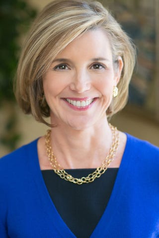 data-src=https://hips.hearstapps.com/hmg-prod.s3.amazonaws.com/images/sallie-krawcheck-300-dpi-2-1-1619557435.jpg?resize=320:* sallie