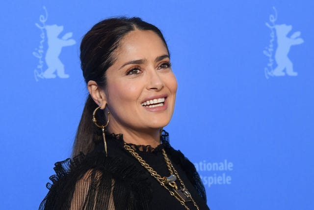 Salma Hayek y el motivo de sus imágenes en bikini en Instagram