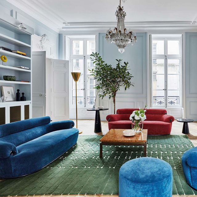 borgoña Acuario Microbio Salones con sofás de dos colores, pura tendencia