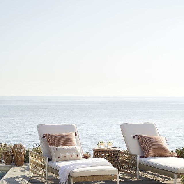 11 Best Pool Lounge Chairs in 2020 - Outdoor Chaise Lounges for Pools